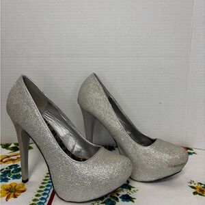 Shi by JOURNEYS Silver Glitter Platform Stiletto Pumps Party Heels Wedding Shoes